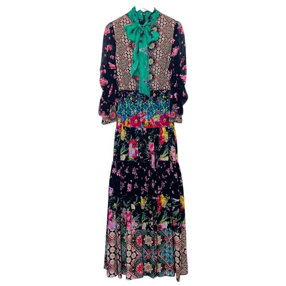 ALICE + OLIVIA Clementine Tie-Neck Long-Sleeve Tiered Printed Maxi Dress - Picture 4 of 13